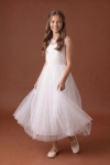 Same_young_girl_same_product_photo_shoot_and_same-1792824545561.png
